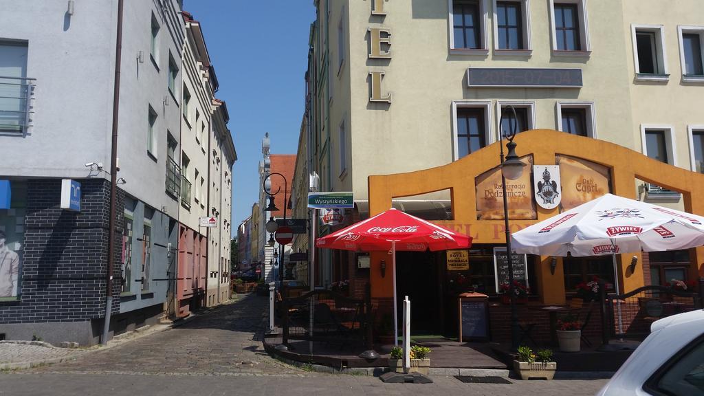 Hotel Restauracja Podzamcze Щецин Экстерьер фото