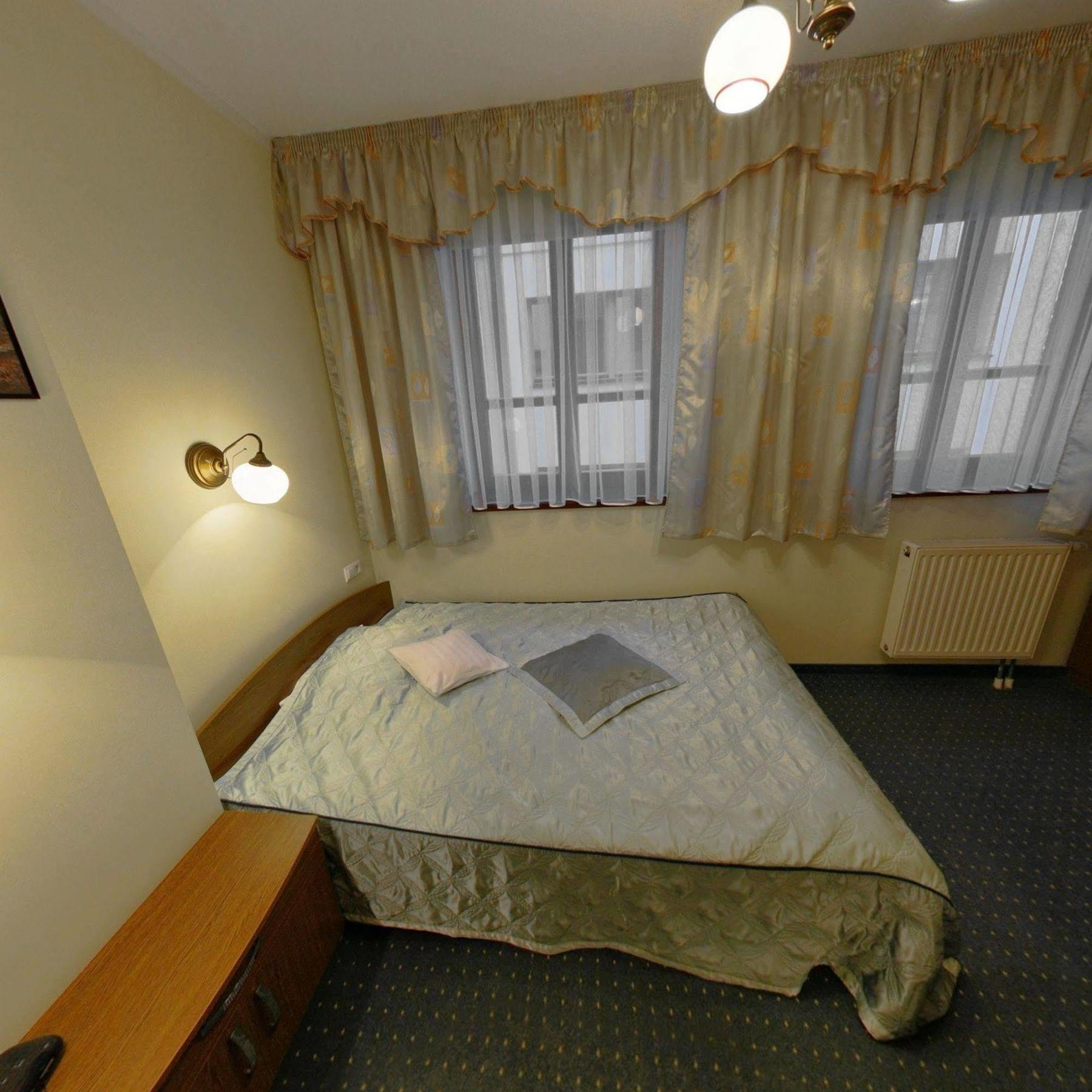 Hotel Restauracja Podzamcze Щецин Экстерьер фото