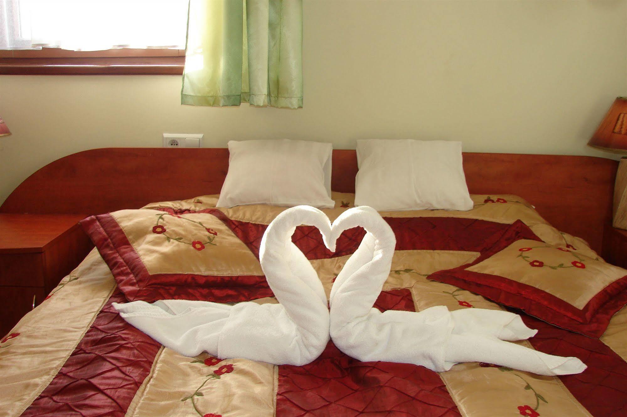 Hotel Restauracja Podzamcze Щецин Экстерьер фото