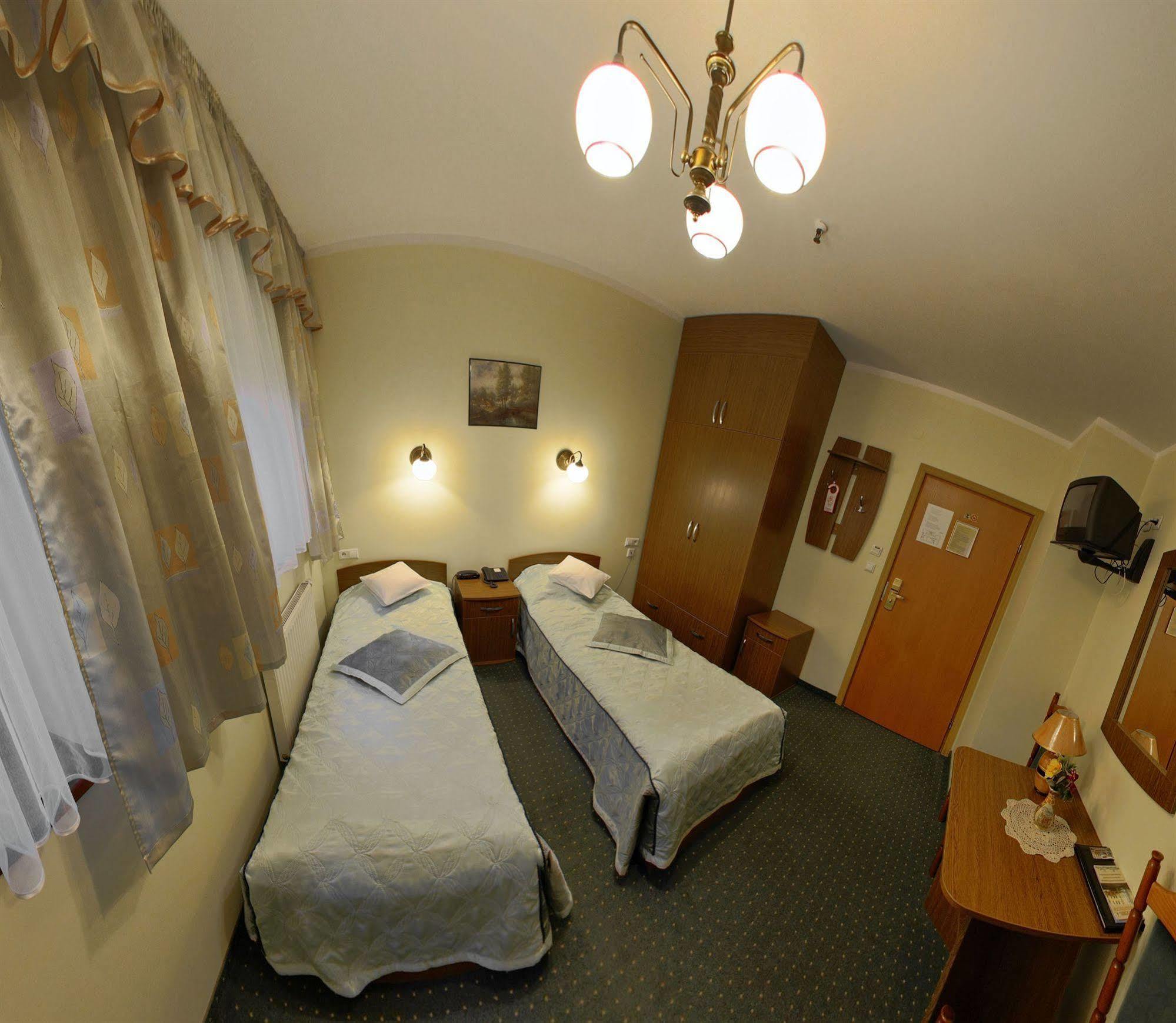 Hotel Restauracja Podzamcze Щецин Экстерьер фото