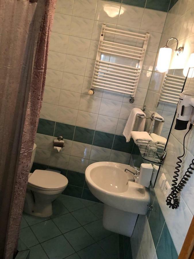 Hotel Restauracja Podzamcze Щецин Экстерьер фото